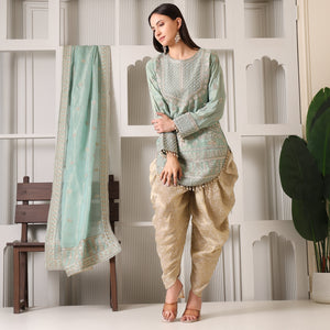 Ethnic Wear Online Shopping India | Latest Styles for Women 2026
